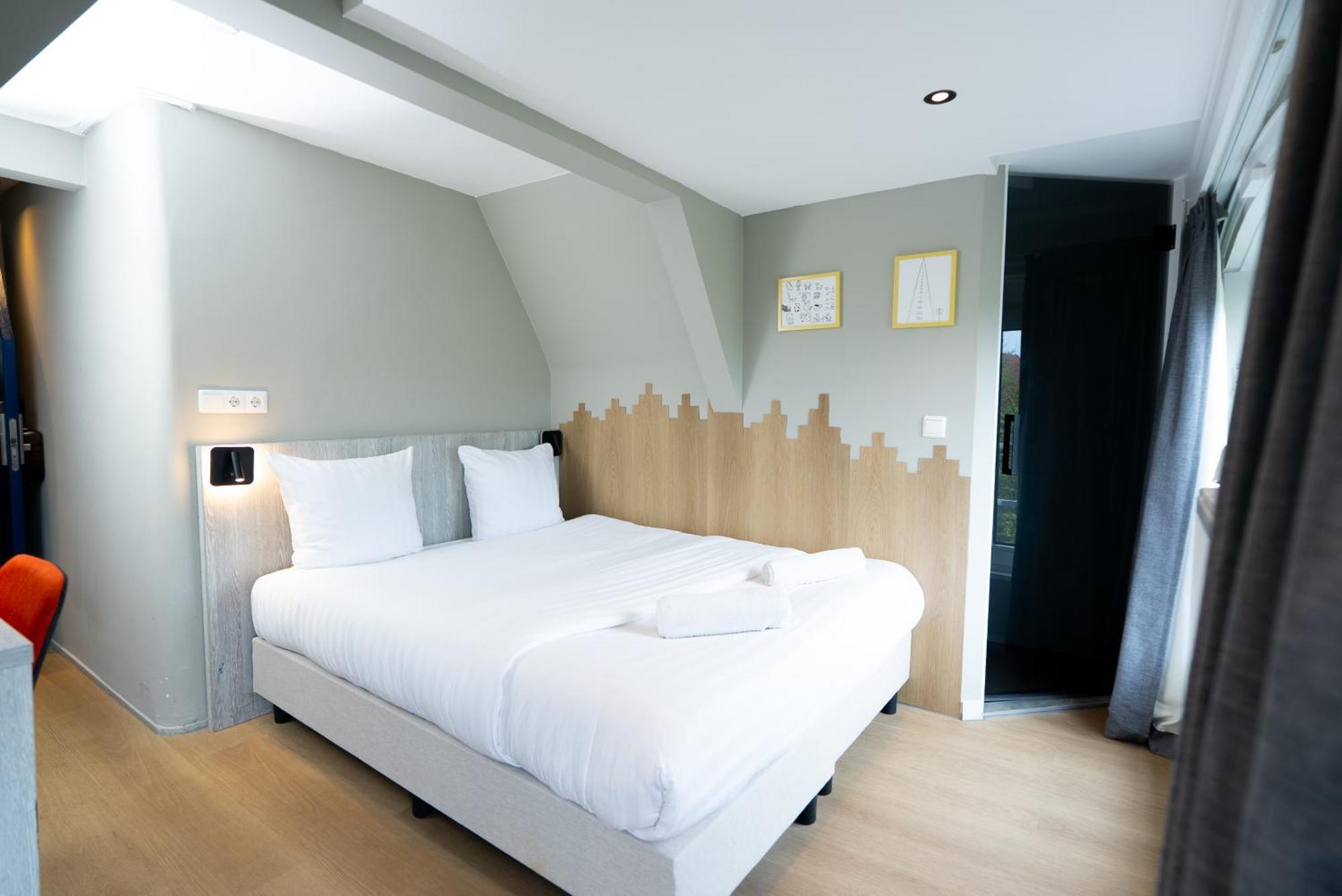 Hotel Crown *